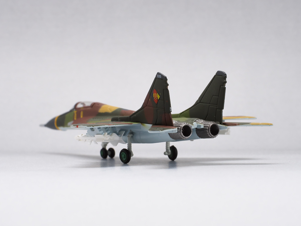 1570] MiG-29A ： 東ドイツ人民空軍 第3戦闘航空団 「ウラジミール